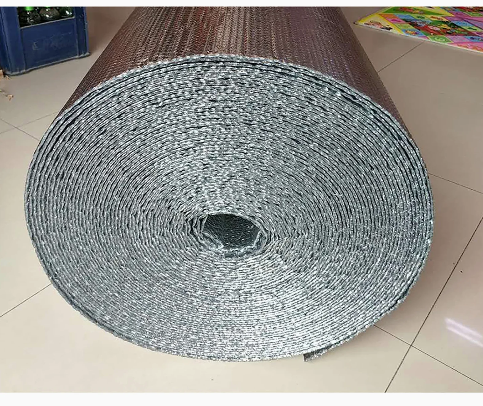 Paroizolacyjna podwójna warstwa aluminiowa, folia bąbelkowa, rolka izolacyjna, samoprzylepna, zatrzymująca ciepło i oszczędność energii, oszczędność energii, rozmiar: 1 x 8 m