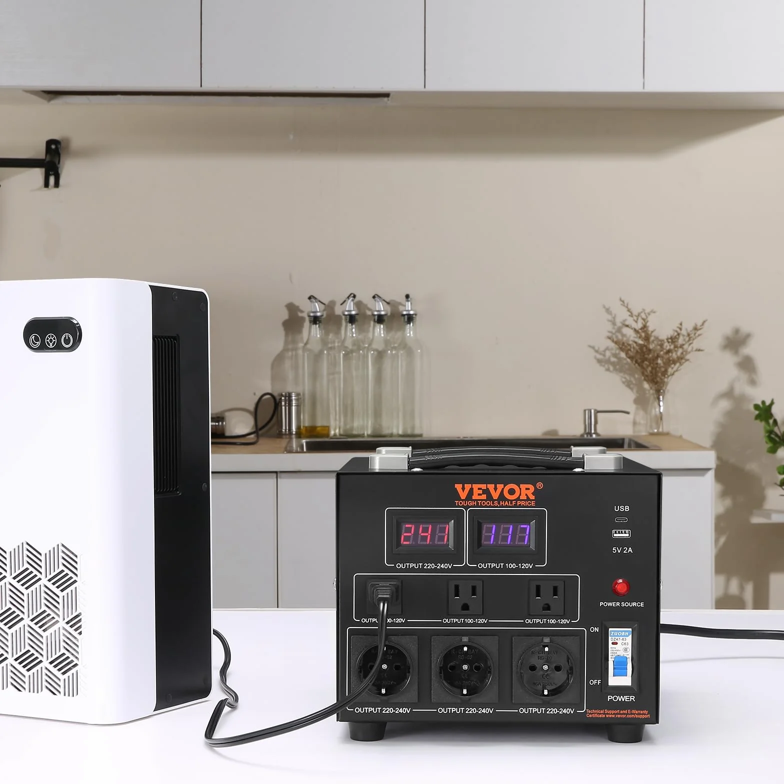VEVOR Przetwornica napięcia 3000 W, AC 110 V/220 V, 3 gniazda NEMA 5-15R, 3 gniazda Schuko, USB i Type-C